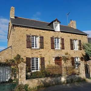 Rozéliande Hébergement de vacances